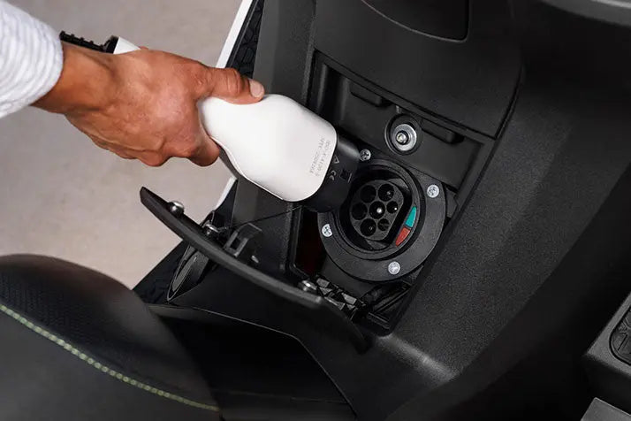 Véhicule Électrique vs Thermique : Une Comparaison Approfondie des Coûts au Quotidien en 2026 Over Watt