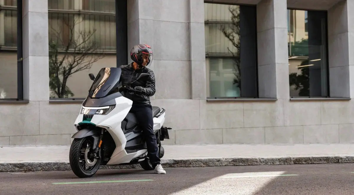 Mon Expérience Complète : Une Semaine Entière à Montpellier en Scooter Électrique Over Watt