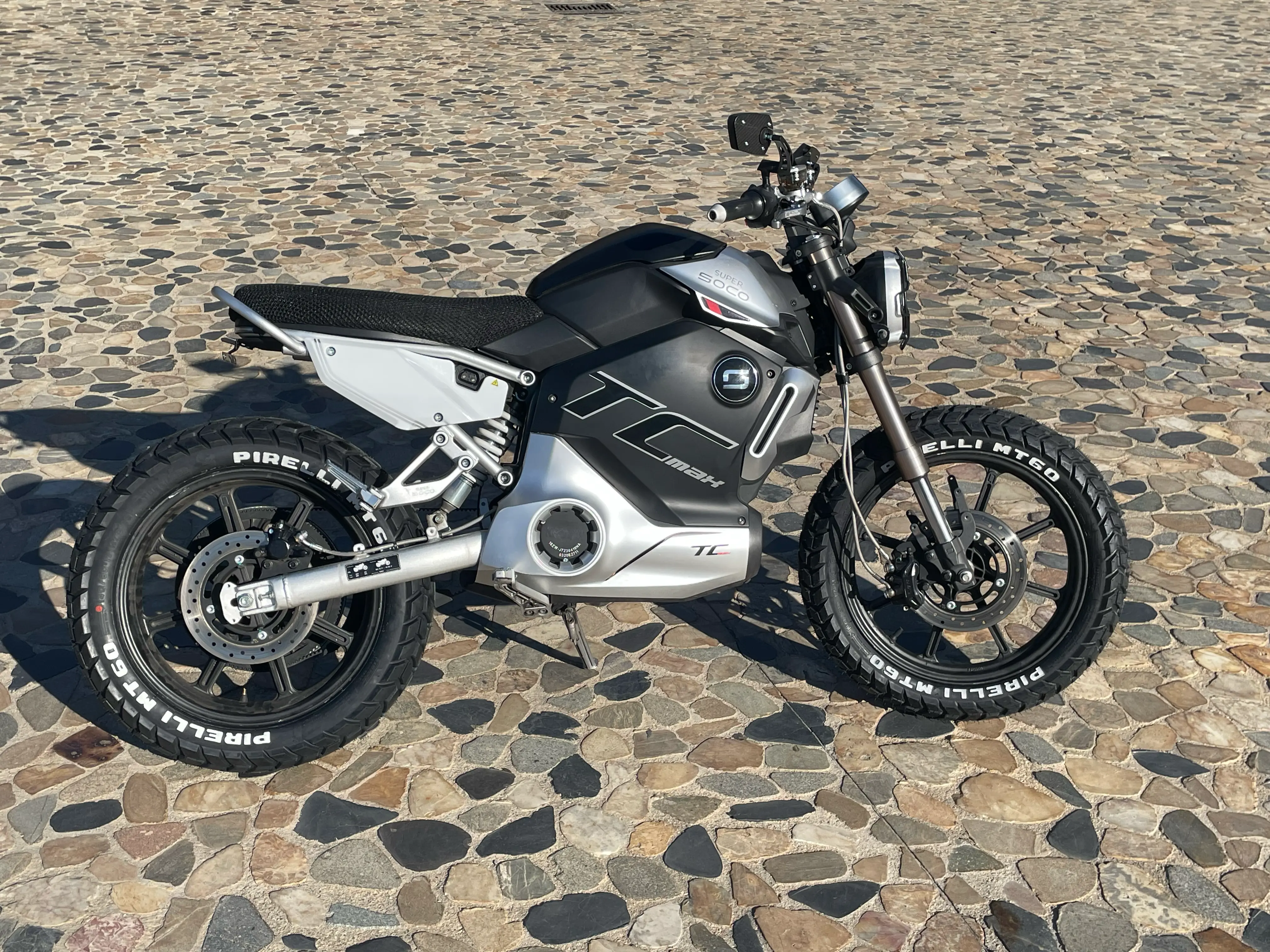 SuperSoco TC Max customisée d'occasion Over Watt