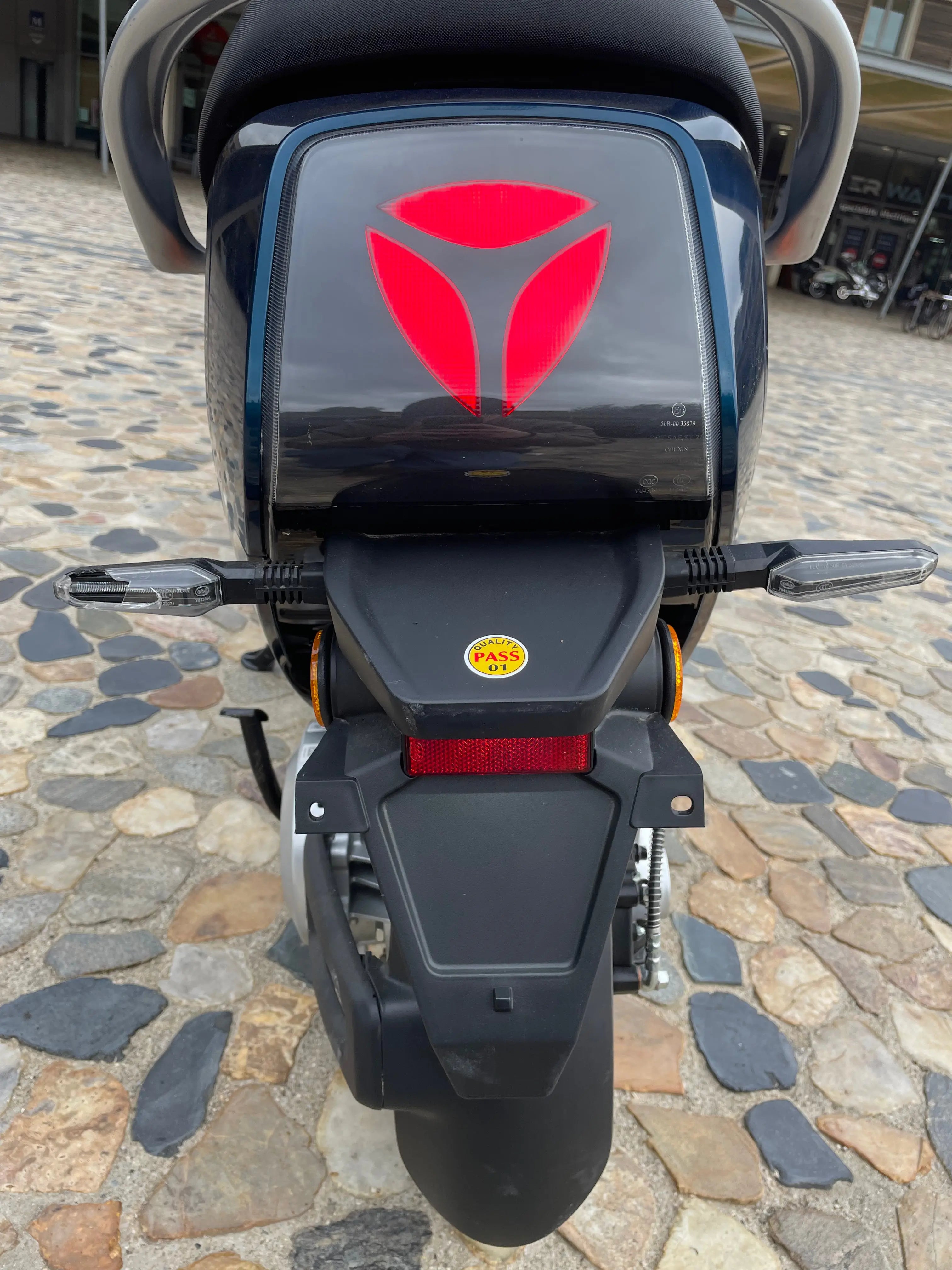 Yadea C1S Pro neuf – 5 km Over Watt