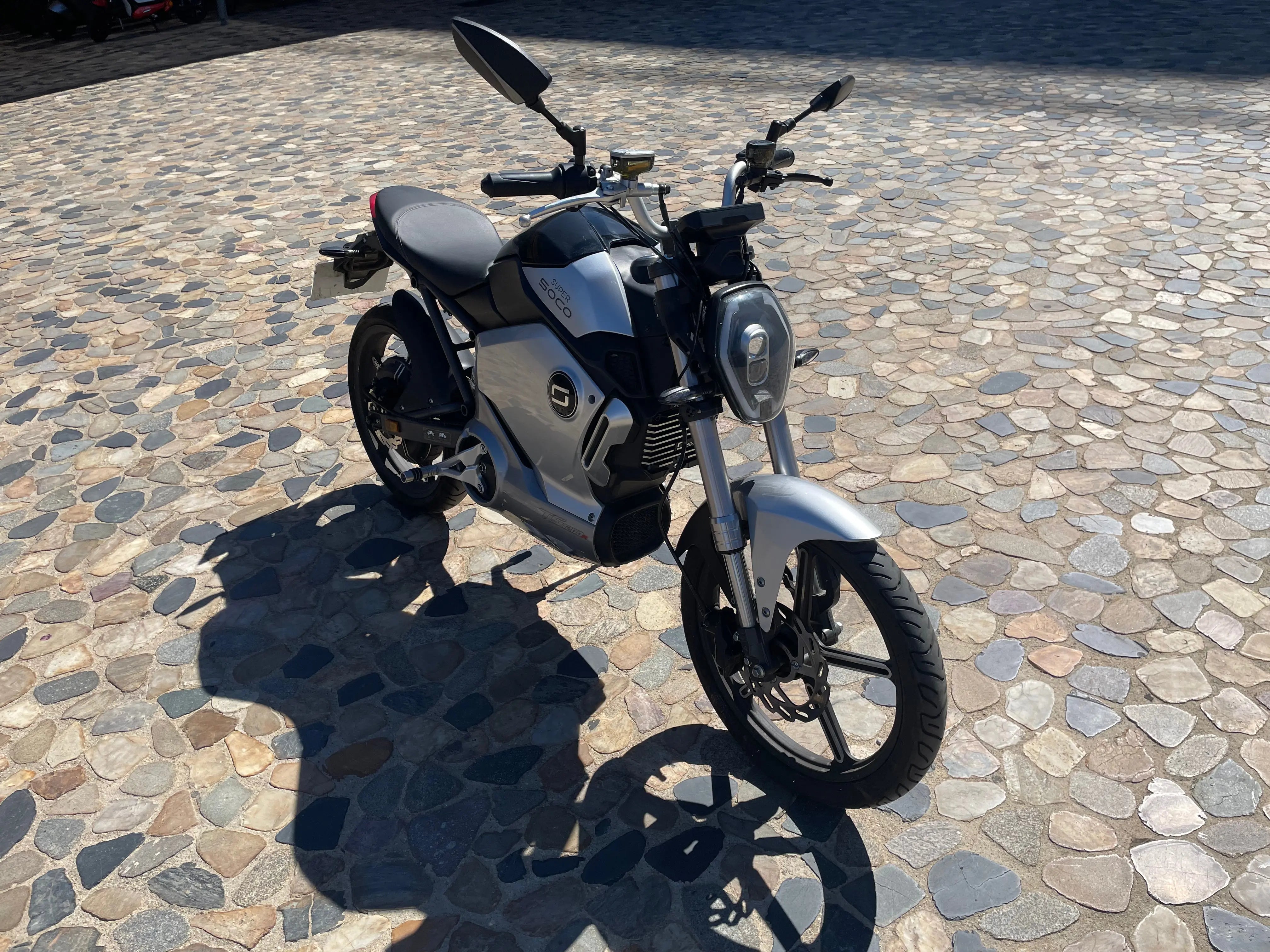 Super Soco TS1200R – Occasion (Batterie Neuve) Over Watt