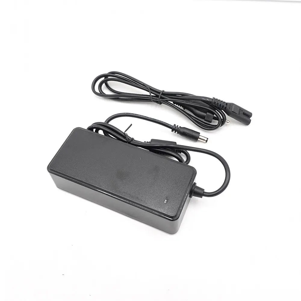 Chargeur 36V - 42V / 2A (connecteur DC 5.5 - 2.1mm) Over Watt