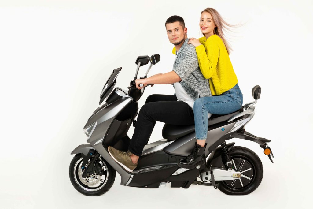 Comment choisir votre scooter électrique : Le guide ultime !